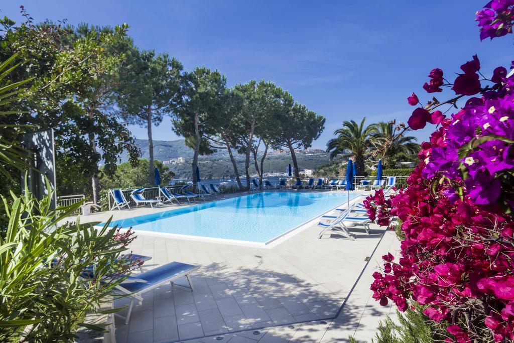 Il Porto Trilocale Nr.7 Appartement Porto Azzurro Buitenkant foto